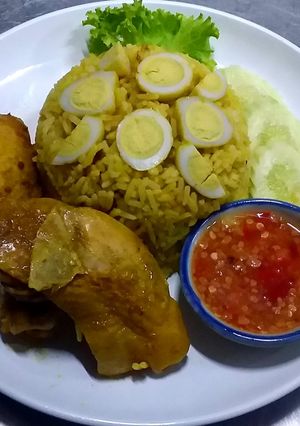 รูปของ ข้าวหมกไก่ไข่นกกะทา