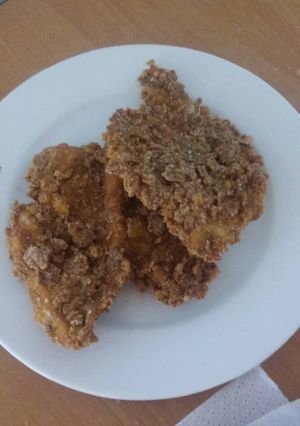 Una foto de Pechugas de pollo crujientes estilo Kfc