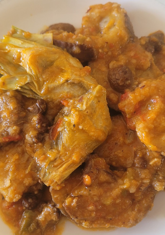 Una foto de Fricandó de alberginia (berenjenas) un plato de la gran Cuina Catalana