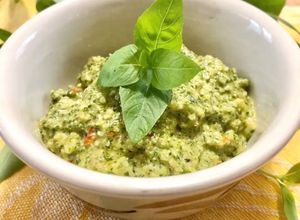 Foto di Pesto rucola pomodorini e mandorle