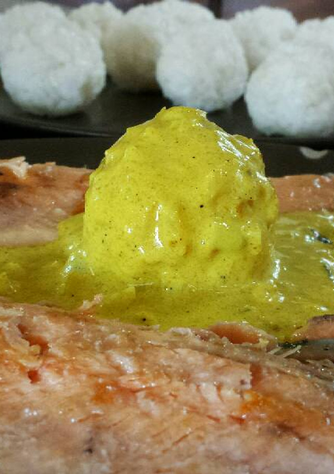 Una foto de Trucha asalmonada con arroz al curry