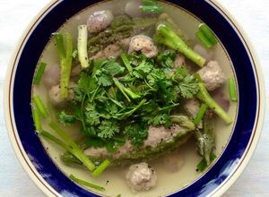 Hình của món Canh mướp đắng nhồi thịt.