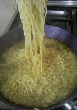 صورة لوصفة طريقة عمل الإندومي 🍝🍝🍝