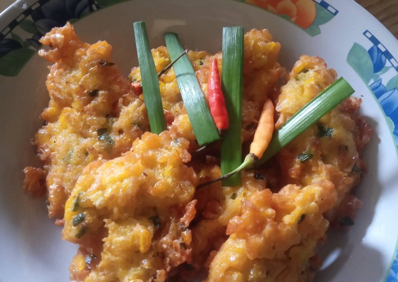 Dadar jagung/ampal jagung daun kucai