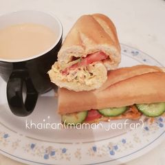 Chicken baguette sandwich A picture of Chicken baguette sandwich.