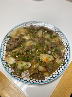 A picture of Spicy Beef & Nian Gao.