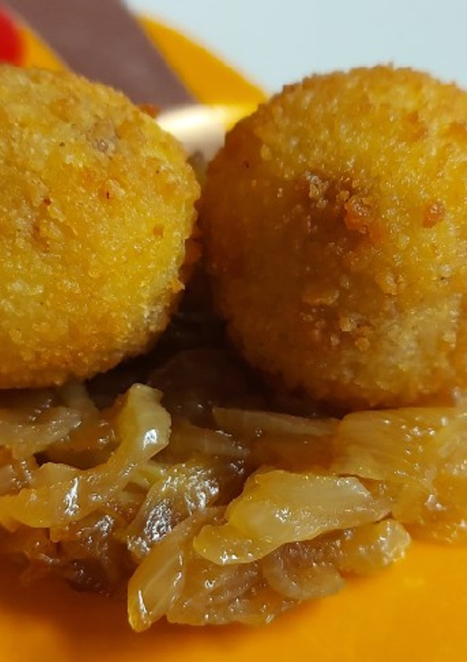 Una foto de Croquetas de jamón y huevo