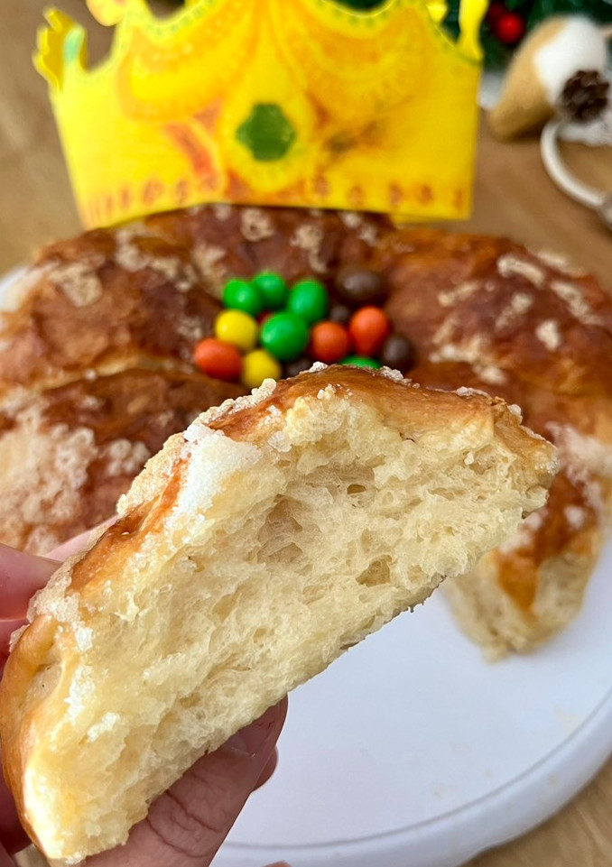 Una foto de Roscón de Reyes súper esponjoso y molloso en Airfryer ¡el 1° en freidora!