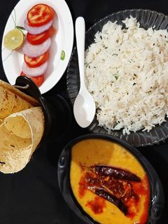 तडका दाल फ्राइ जीरा राइस (Tadka dal fry jeera rice recipe in hindi) रेसिपी मुख्य फोटो
