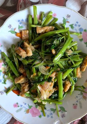 Foto resep Tumis kangkung tempe simple