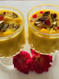 મેંગો ડેઝર્ટ (Mango dessert recipe in gujarati) રેસીપી મુખ્ય ફોટો