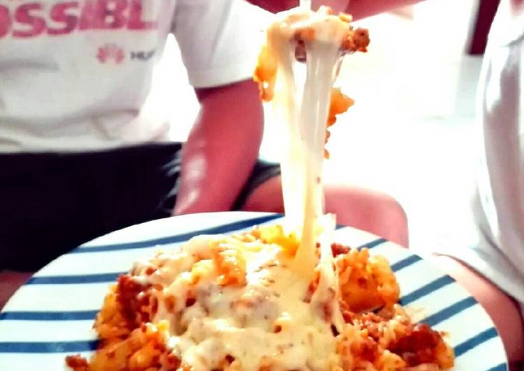 Bagaimana Menyiapkan Macaroni Sauce Bolognaise with Moza Cheese Anti Gagal