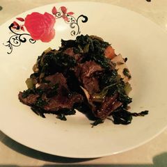 A picture of Beef with Chomolia.