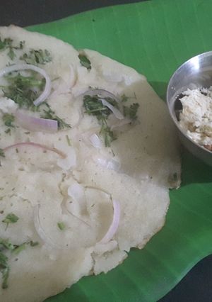 A picture of Sooji uttapam.