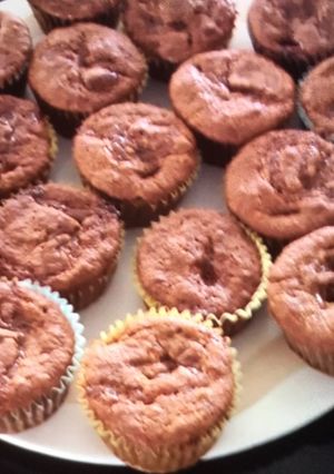 Una foto de Muffins de plátano con cajeta y nuez