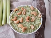 Una foto di pesto di sedano