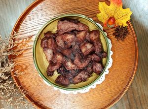 Hình của món Thịt kho trám đen.