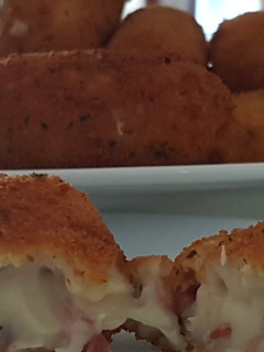 Una foto de Croquetas de jamón
