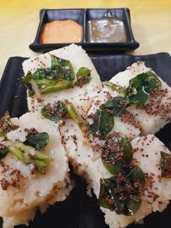 रवा ढोकला (rava dhokla recipe in Hindi) रेसिपी मुख्य फोटो