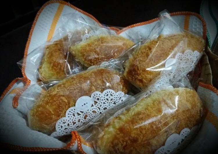 Bagaimana Membuat Roti Goreng Isi Daging, Menggugah Selera