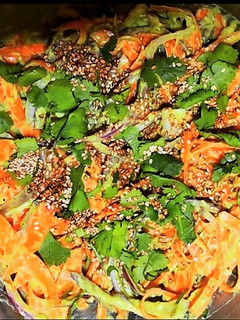 Una foto de Ensalada Asiática de Zanahoria 🥗 🥕