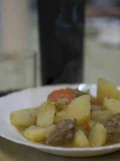 Una foto de Patatas con carne (olla ferroviaria)