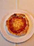 Pizza con il cornicione alto