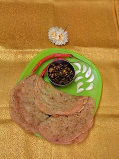 दुधी पॅन केक (doodhi pancake recipe in marathi) रेसिपी चे मुख्य फोटो