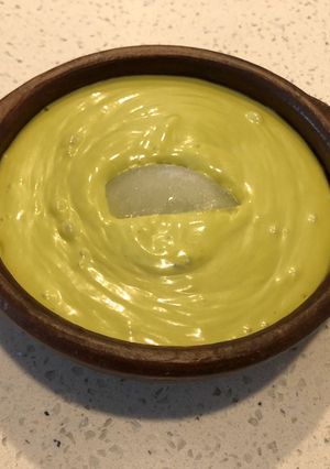 Una foto de Crema fría de palta