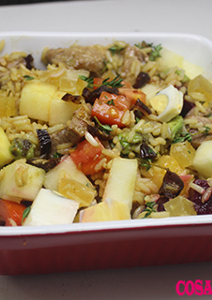 Una foto de Ensalada de arroz al microondas, con cerdo