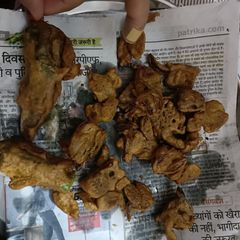 A picture of Kuttu ki pakaudi.