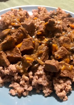 A picture of Buckwheat with Beef.