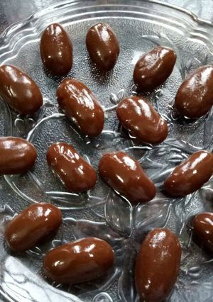 होममेड चॉकलेट एक्लेयर्स (Homemade chocolate Eclairs recipe in hindi) रेसिपी मुख्य फोटो