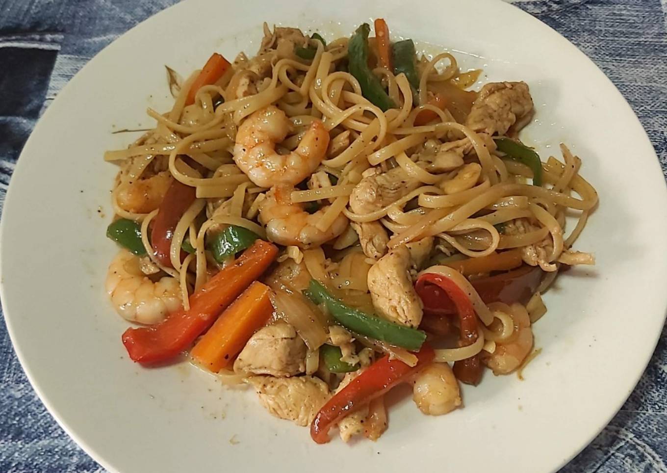 Tallarines a las tres delicias