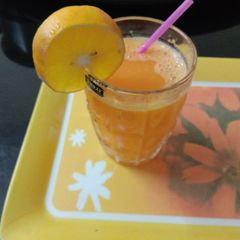 A picture of Orenge fresh juice.