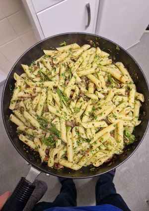 A picture of Sausage & Broccoli Pasta.