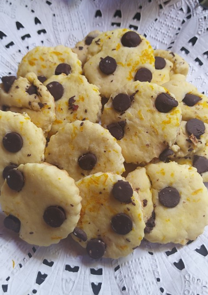 Una foto de Galletitas de Naranja y Chips de Chocolate  Veganas