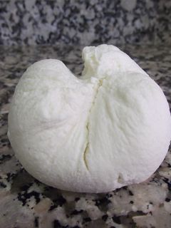 Una foto de Queso fresco casero