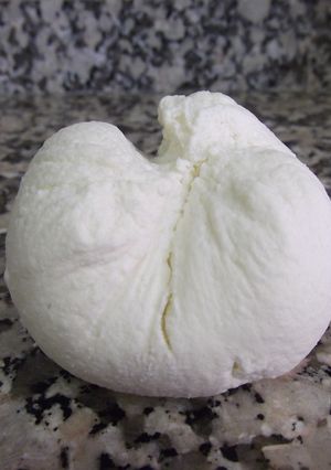 Una foto de Queso fresco casero