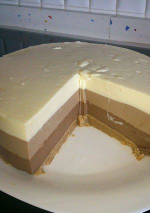 Foto principal de Tarta tres chocolates