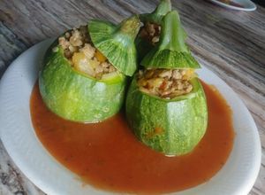 Una foto de Calabacitas rellenas de pavo