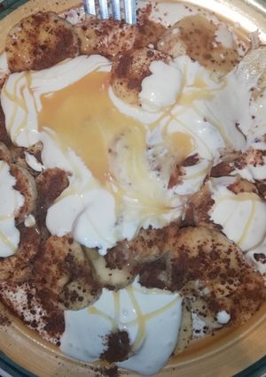 Una foto de Un postresito de banano sencillo