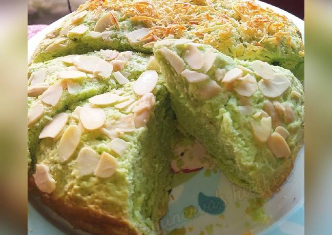 Bolu Pandan Almond Keju Panggang