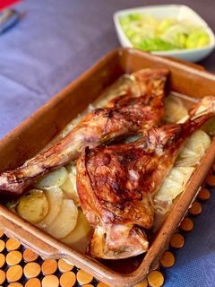 Una foto de Paletilla de cordero lechal al horno