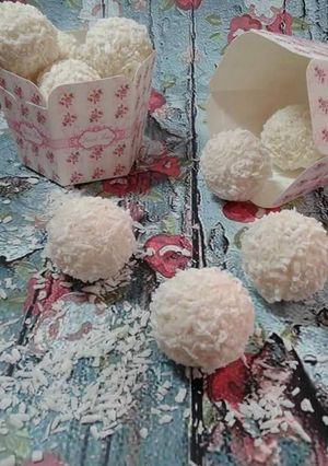 A picture of Coconut balls.