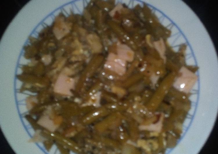 Revuelto de habichuelas con j.cocido