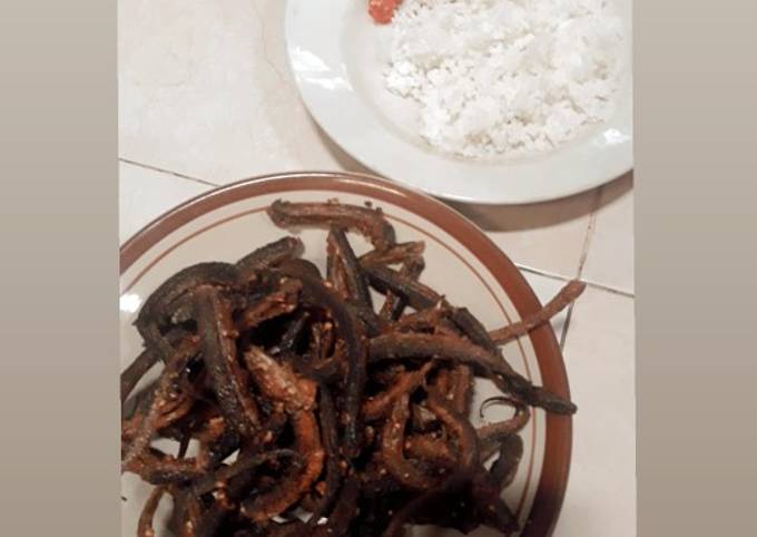 Belut goreng sambel mentah