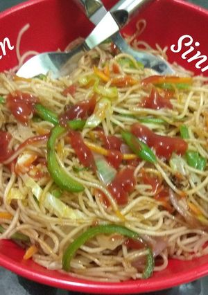 A picture of Veg Chowmein.