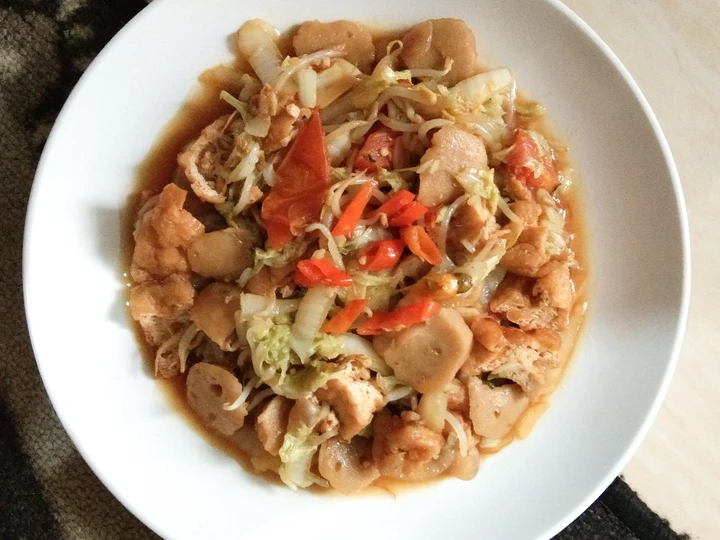 Cara Gampang Membikin Resep 19. Tumis sawi putih, tauge, tahu dan bakso maknyus yang Lezat Sekali Anti Ribet, Uenak Banget
