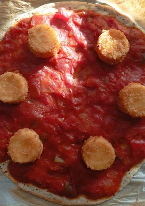 Une photo de Pizza poivrons chèvre